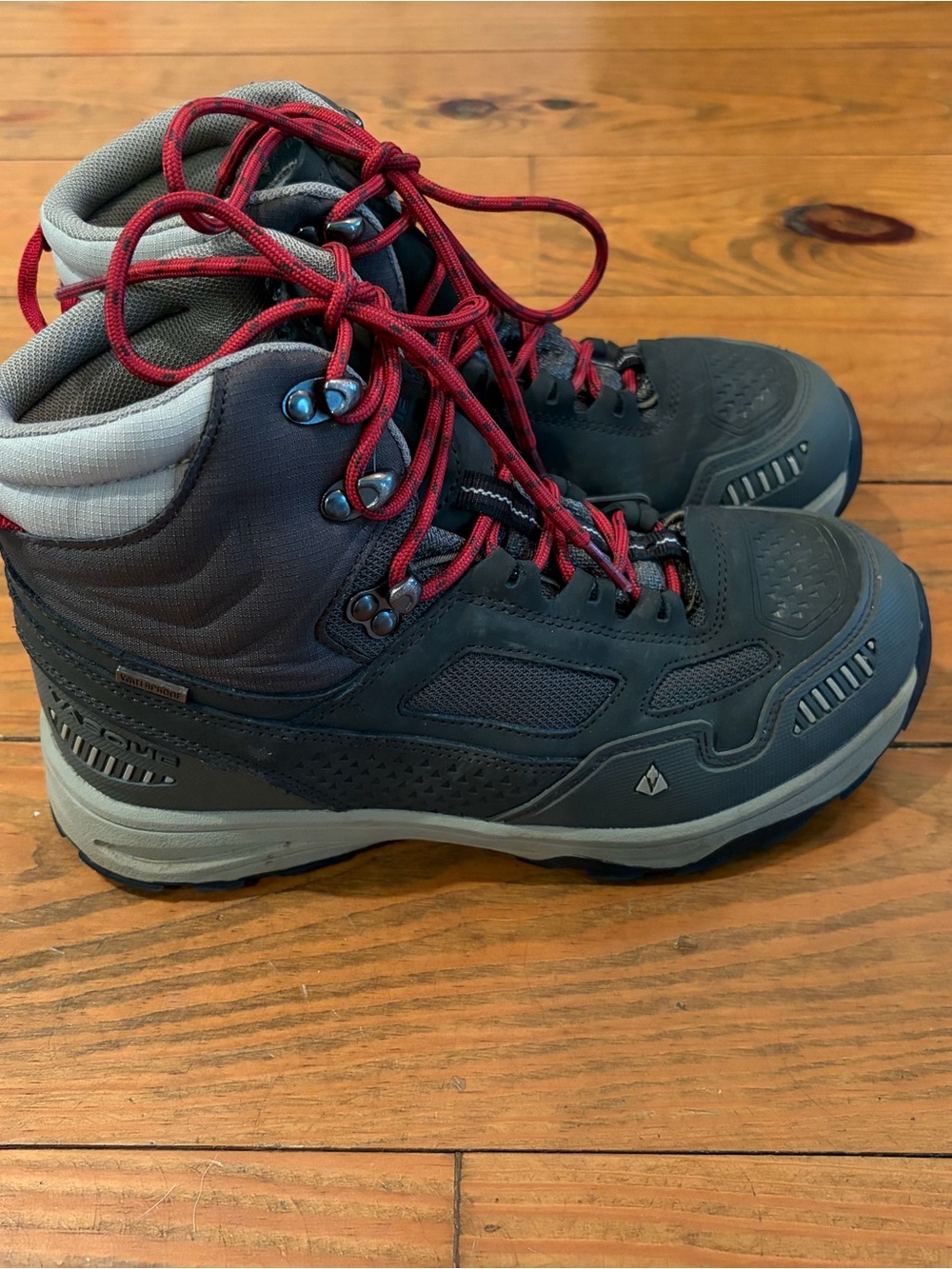 Vasque Men's Gray Hiking Boots with Red Laces